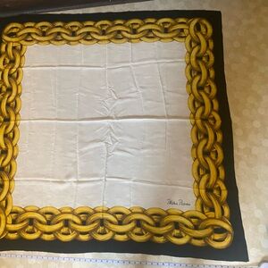 Luxurious Black and Gold Chain Pattern Scarf